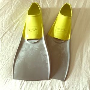 Speedo swim fins